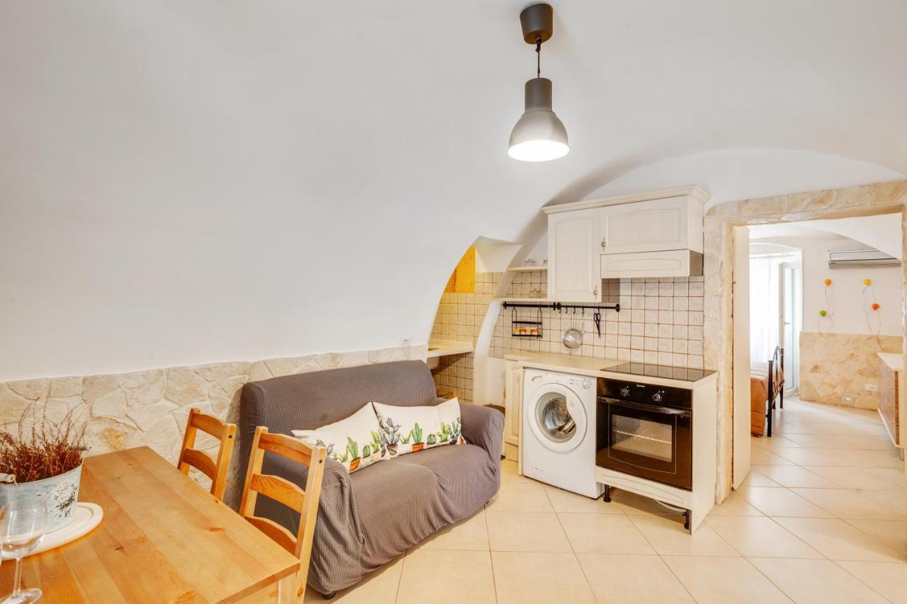 La Chicca Historic Center Beautiful Flat Apartment Monopoli Luaran gambar